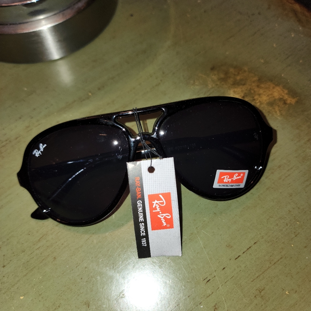 Ray-Ban Aviator Sunshades